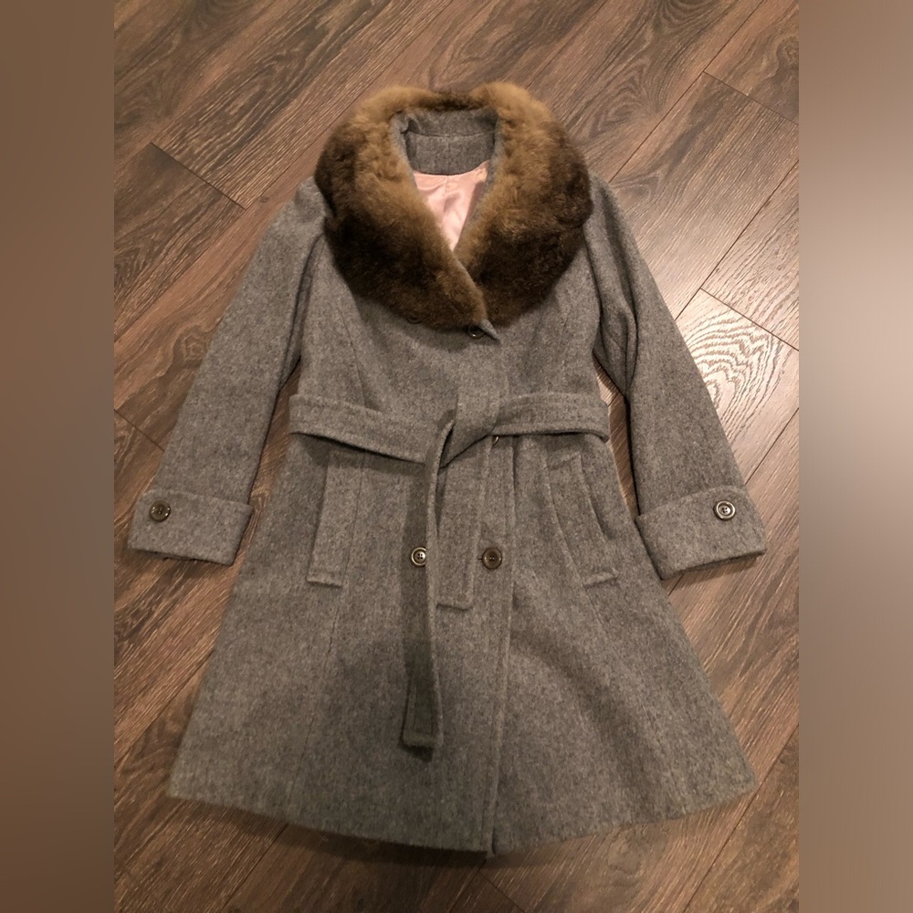 Vintage 1960s “Holly Plush” Light Gray Wool Coat W/ Fur Trim Size S Union Made